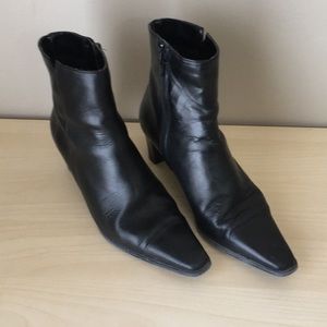 Black leather ankle boots good condition.